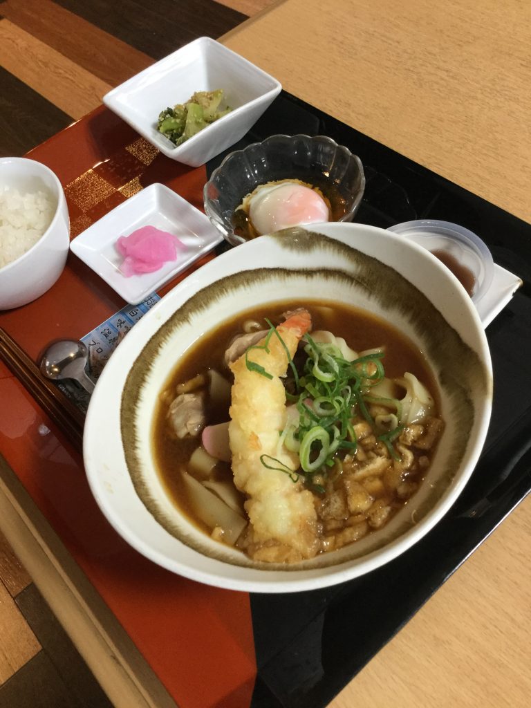 ご当地の味を堪能！麺まつり