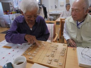 ただいま将棋の勉強中♪♪