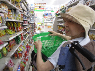 コンビニへ買い物（平成２８年８月２１日）