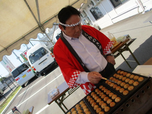 模擬店でお食事をどうぞ！～１周年～（平成２９年４月２日）