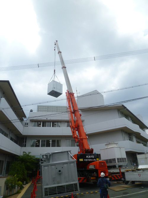 くみのき苑新館の空調入替工事を行いました。