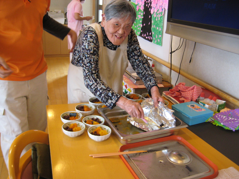 お昼もちょっと忙しいひなた（Ｈ24年4月19日　ひなた）