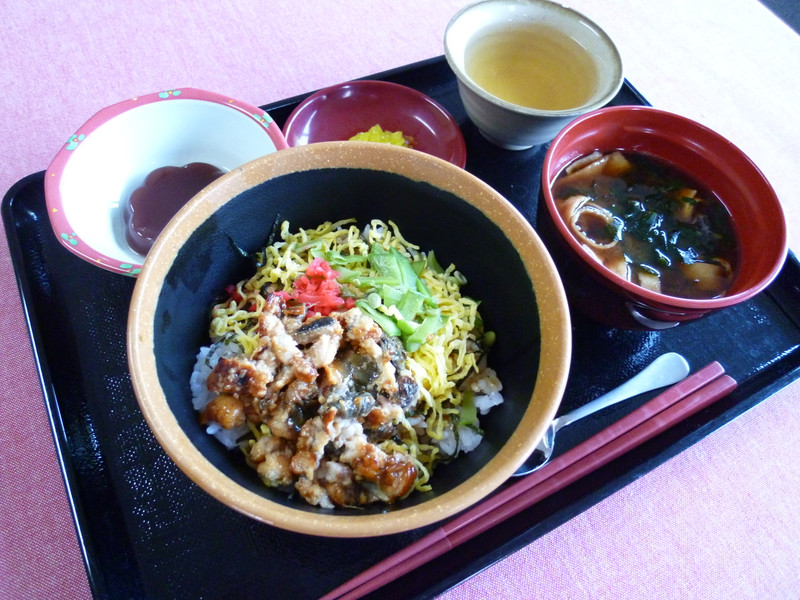 土用の丑の日の昼食（ｈ24.7.27.）