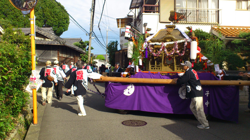 地域交流”秋祭り”に千寿からスタッフ2名参加”！