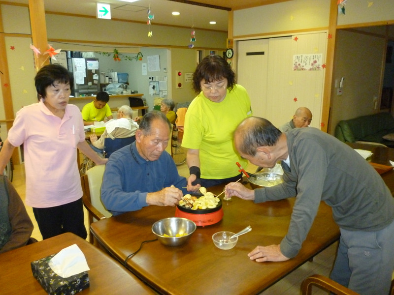 皆さんでお菓子作り・・・！