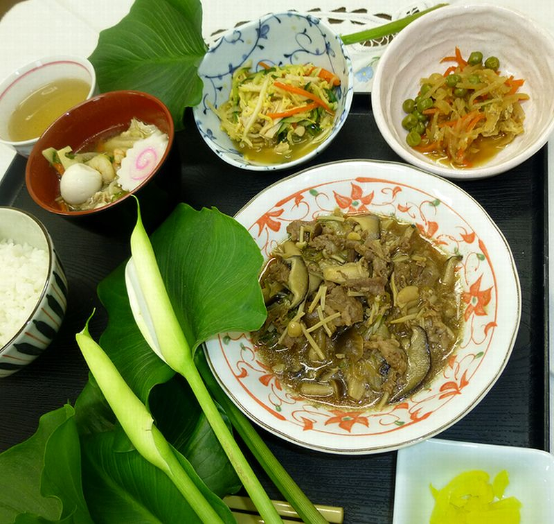 牛肉ときのこのすき煮！！