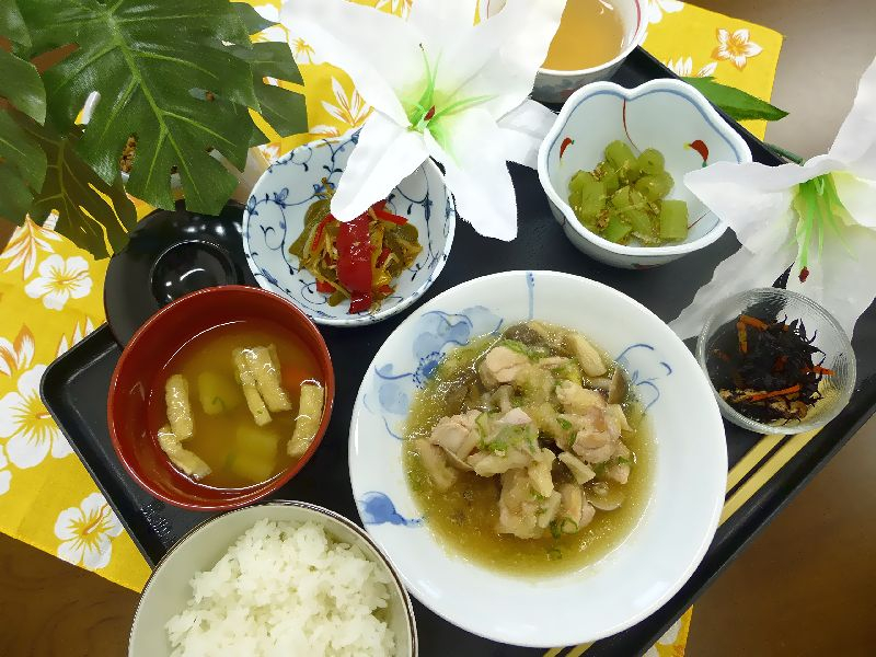 鶏肉のみぞれ煮！！