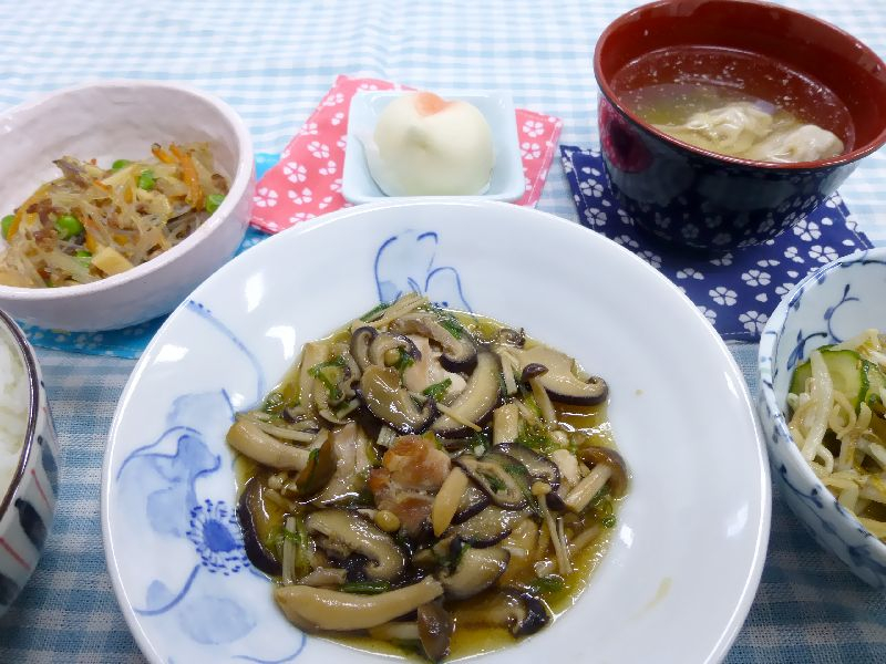 鶏肉ときのこのあんかけ…(^_−)−☆