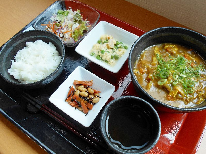 くみのき苑　もず陵南発 　カレーうどん！！…(^_−)−☆