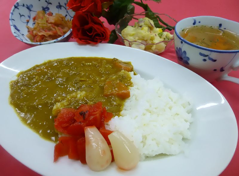 くみのき苑堺北　カレーライス　！！