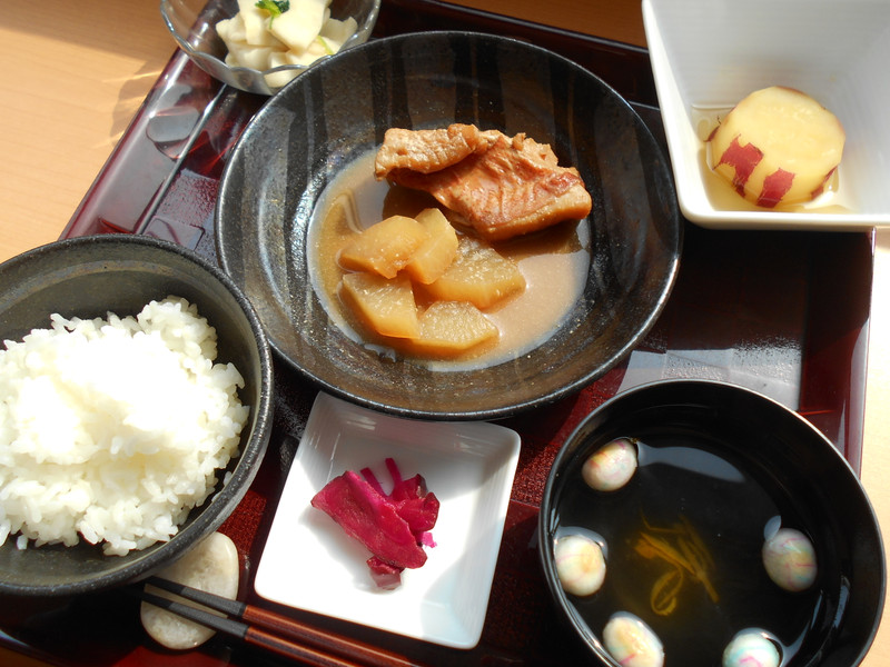 くみのき苑もず陵南　赤魚の煮付