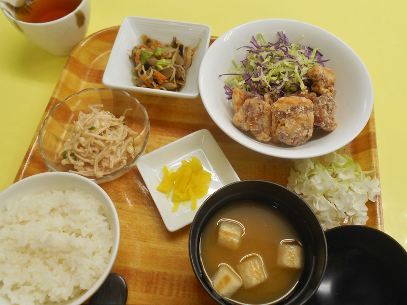 くみのき苑もず陵南　豚肉の竜田揚げ