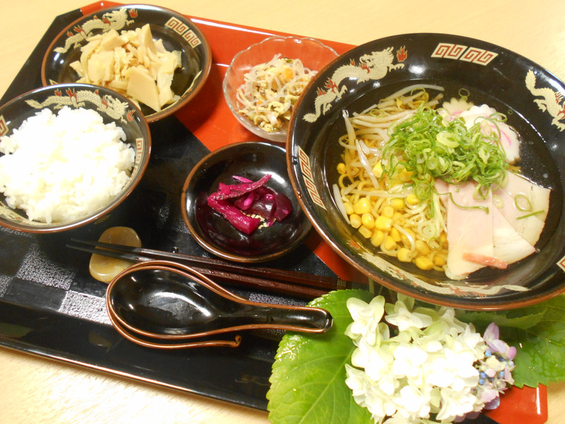 くみのき苑もず陵南　塩ラーメン