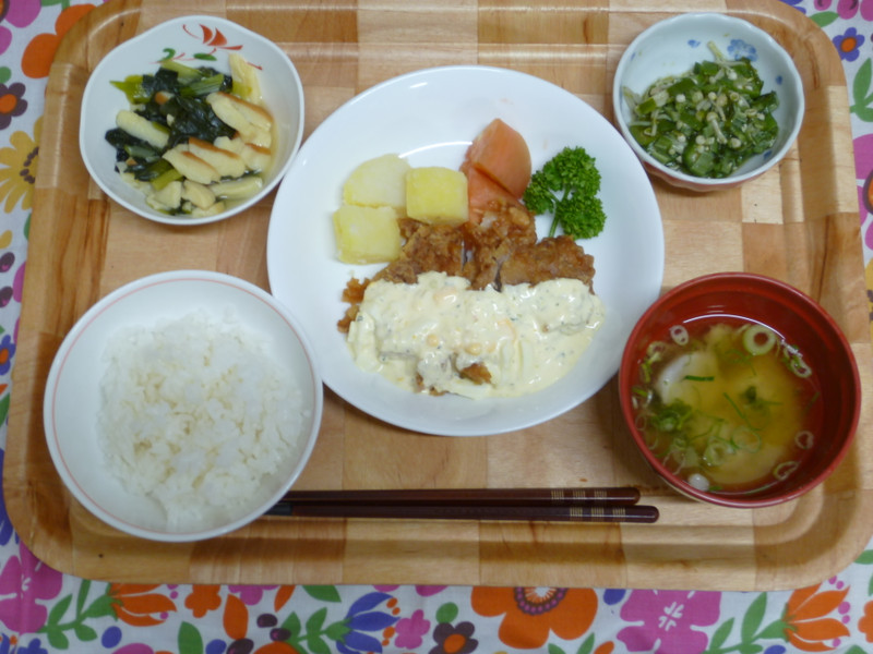 くみのき苑本部　チキン南蛮