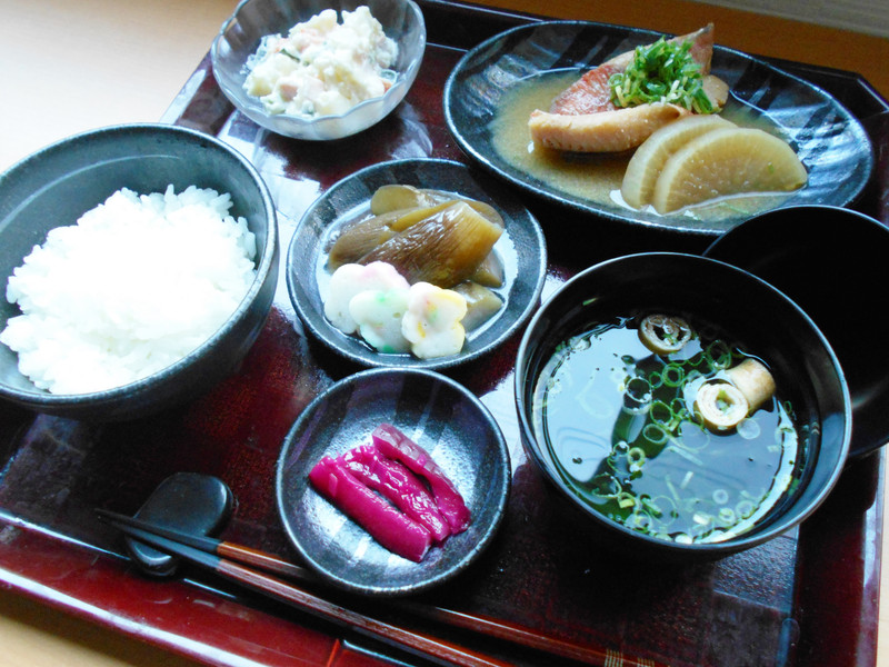 くみのき苑もず陵南　赤魚の味噌煮