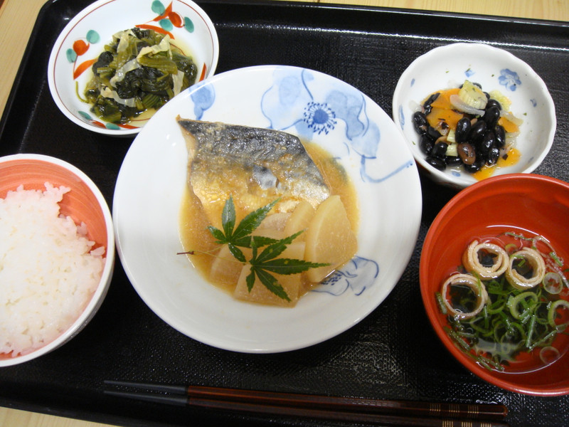 くみのき苑本部　さばの味噌煮