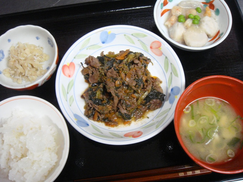 くみのき苑本部　牛肉のオイスターソース炒め