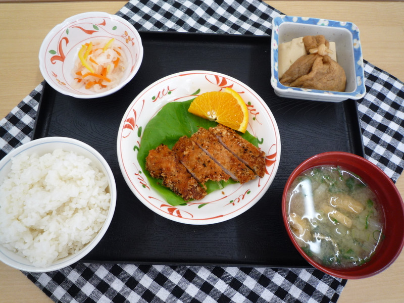 くみのき苑ゆらら　鶏肉のゆかり揚