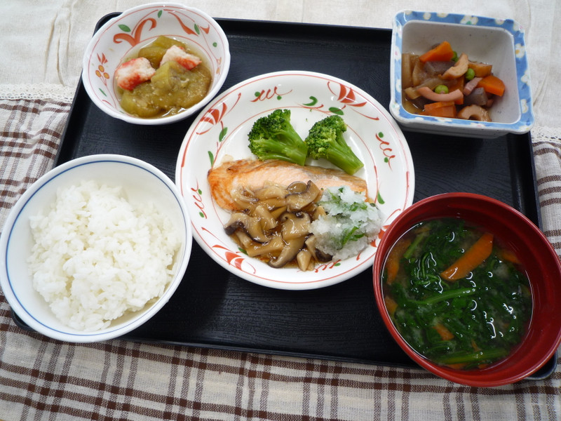 くみのき苑ゆらら　焼鮭の香味卸かけ