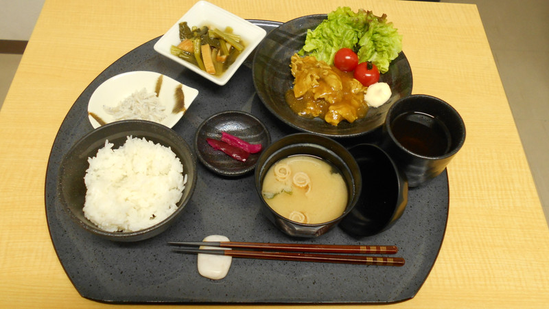 ◇◆くみのき苑もず陵南　豚肉のカレー照焼◆◇