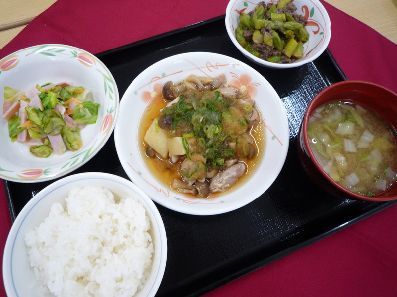 くみのき苑ゆらら　鶏肉のみぞれ煮