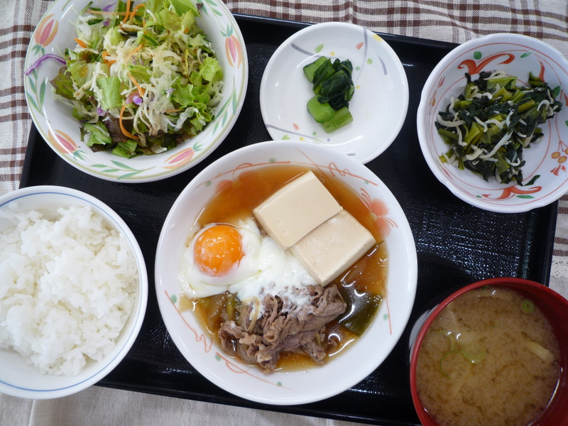 くみのき苑ゆらら　温玉肉豆腐