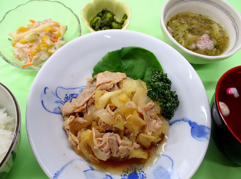 くみのき苑堺北　豚肉のポン酢炒め