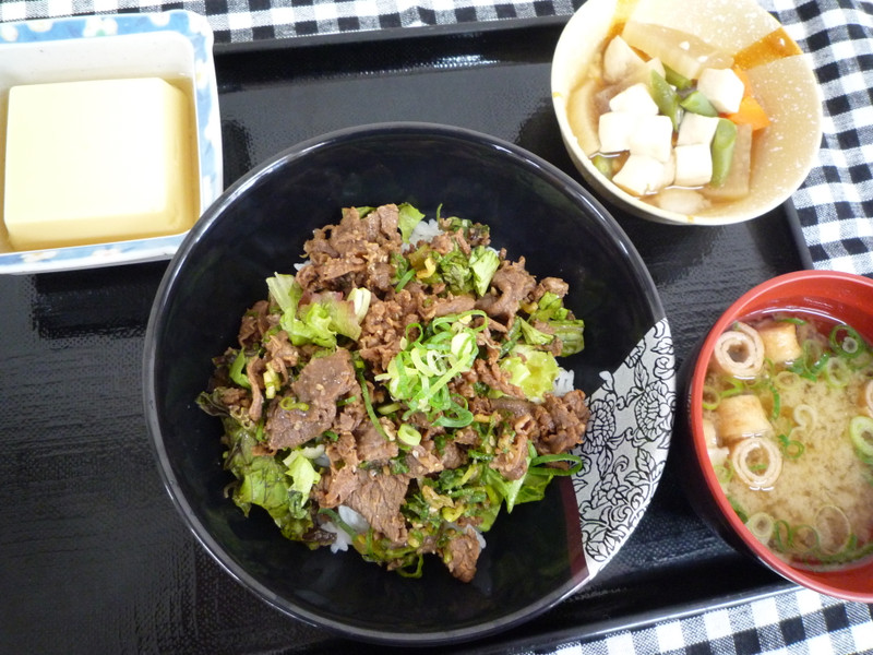 くみのき苑ゆらら　牛しぐれ丼