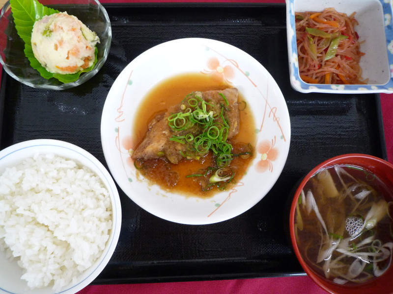 くみのき苑ゆらら　からすかれいの卸煮