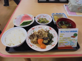 デイサービス　☆昼食にスイカ☆