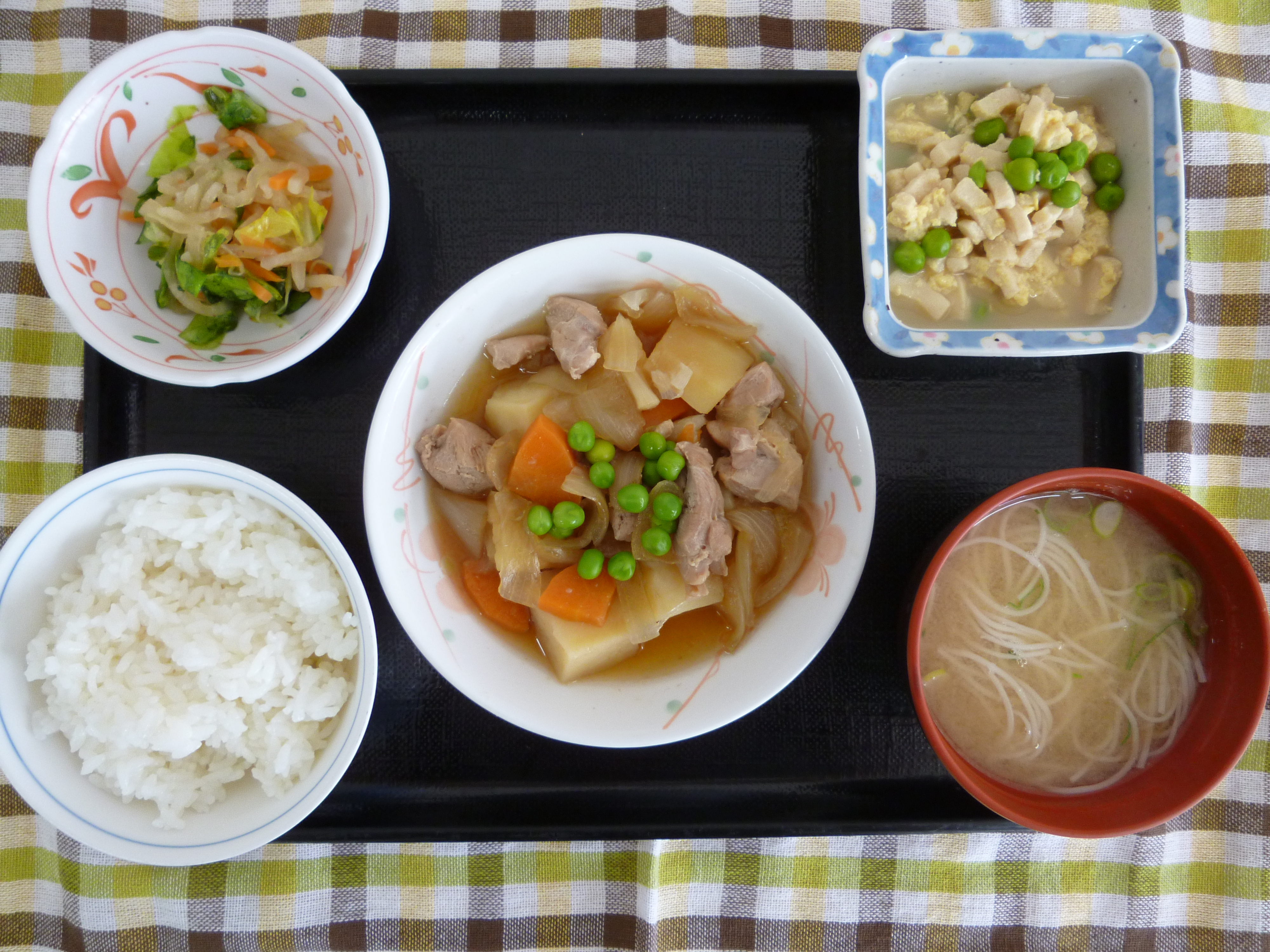 くみのき苑ゆらら　鶏肉とポテトの和風煮付