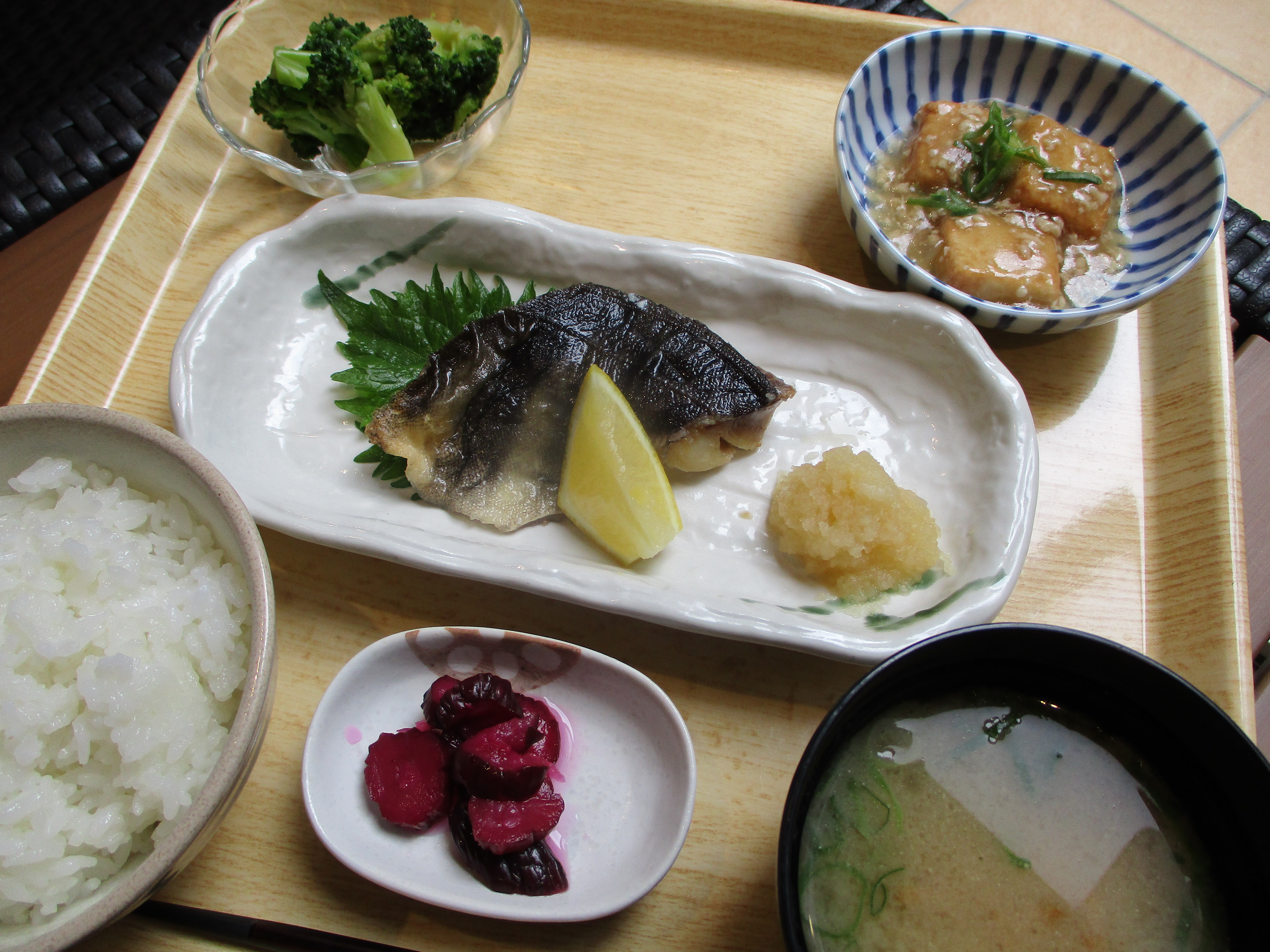 くみのき苑しらさぎ　ホッケの塩焼き