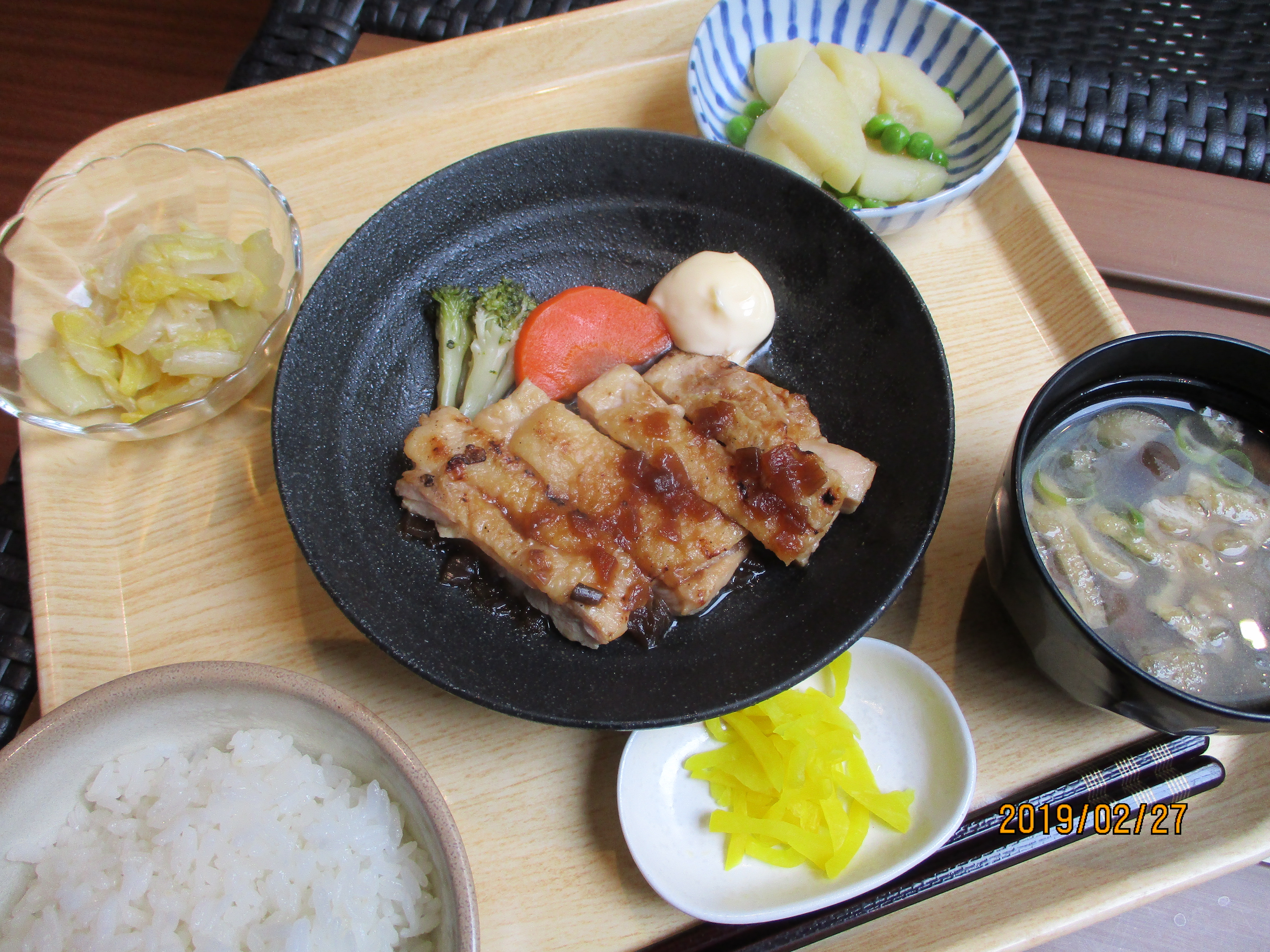 くみのき苑しらさぎ　チキンステーキ