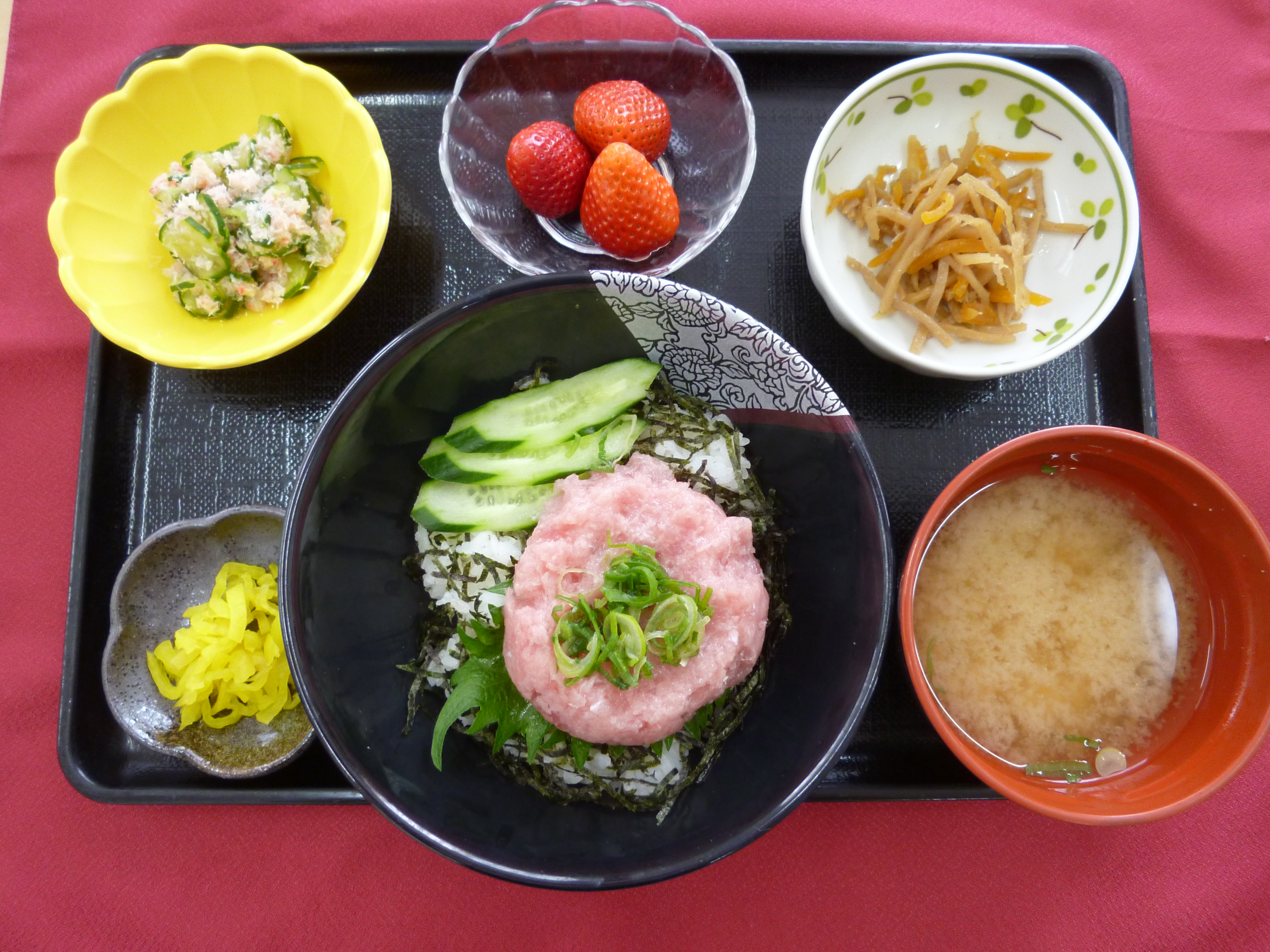 くみのき苑ゆらら　ねぎとろ丼