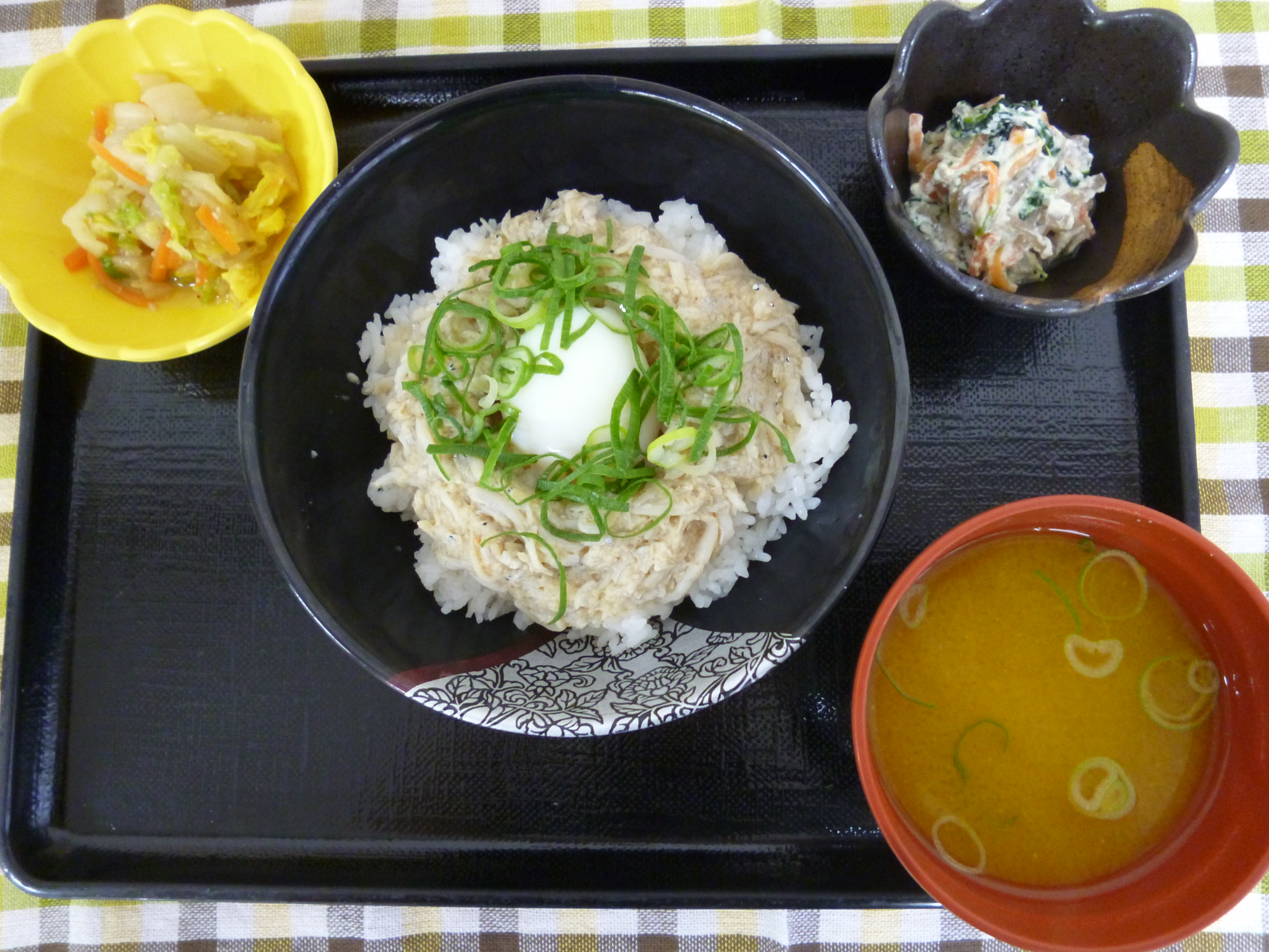 くみのき苑ゆらら　釜揚げシラス丼