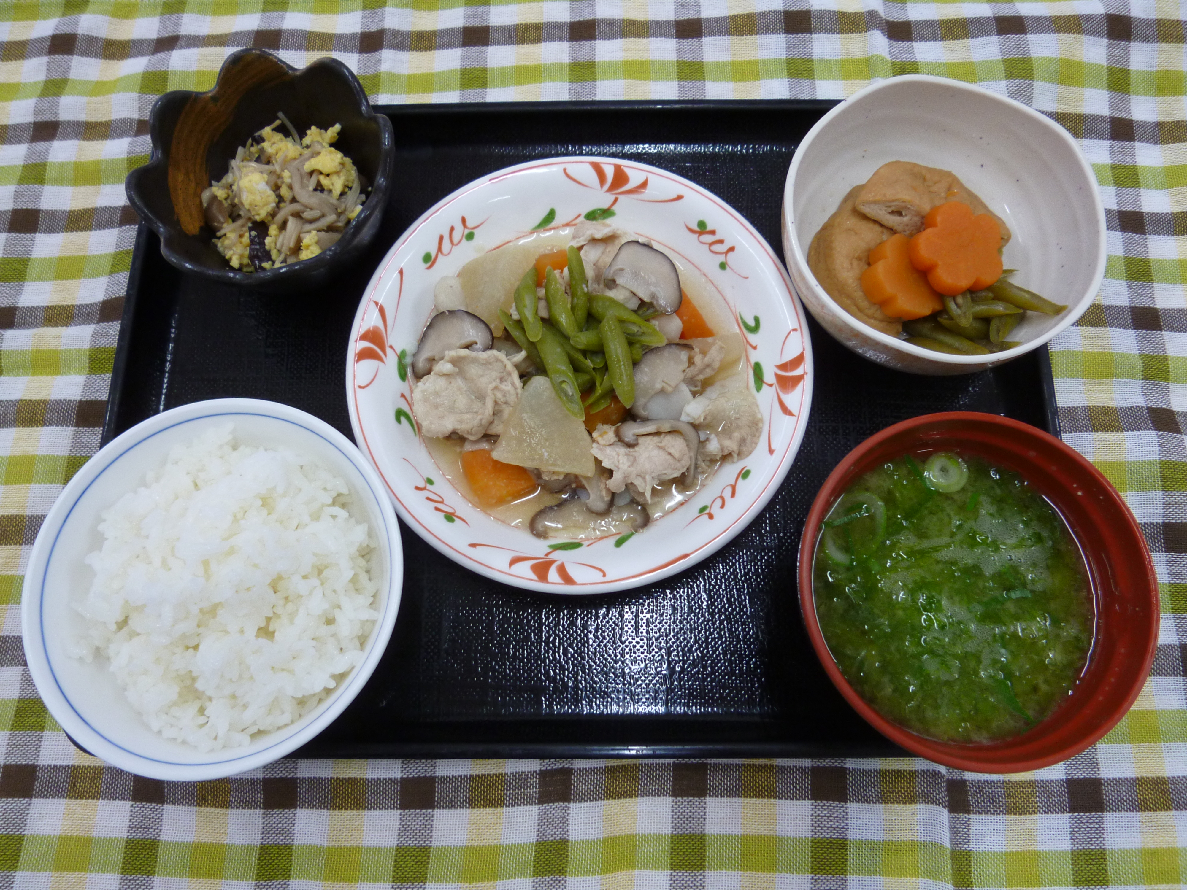 くみのき苑ゆらら　豚肉と野菜の旨煮