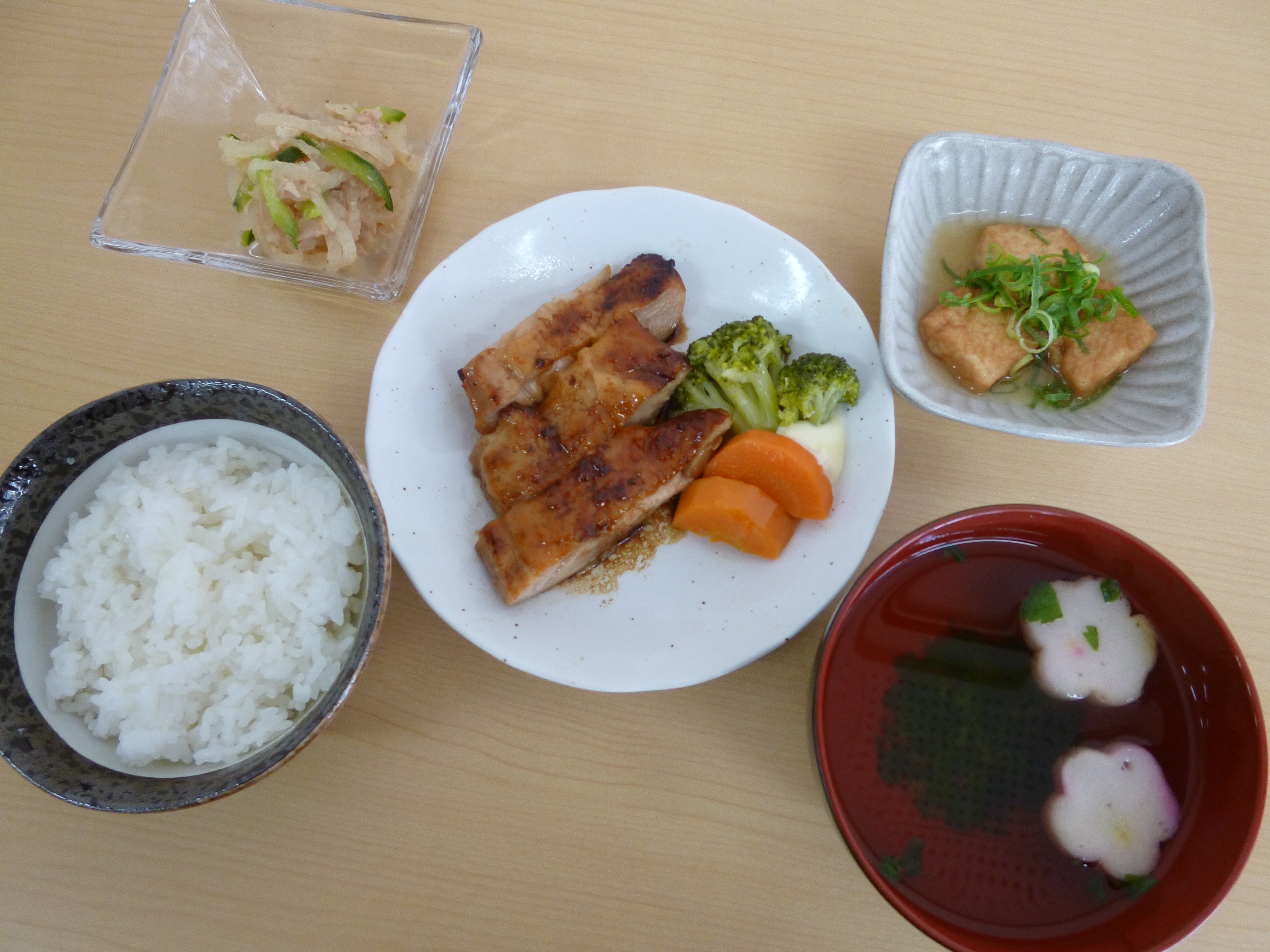 くみのき苑ゆらら　照焼チキン