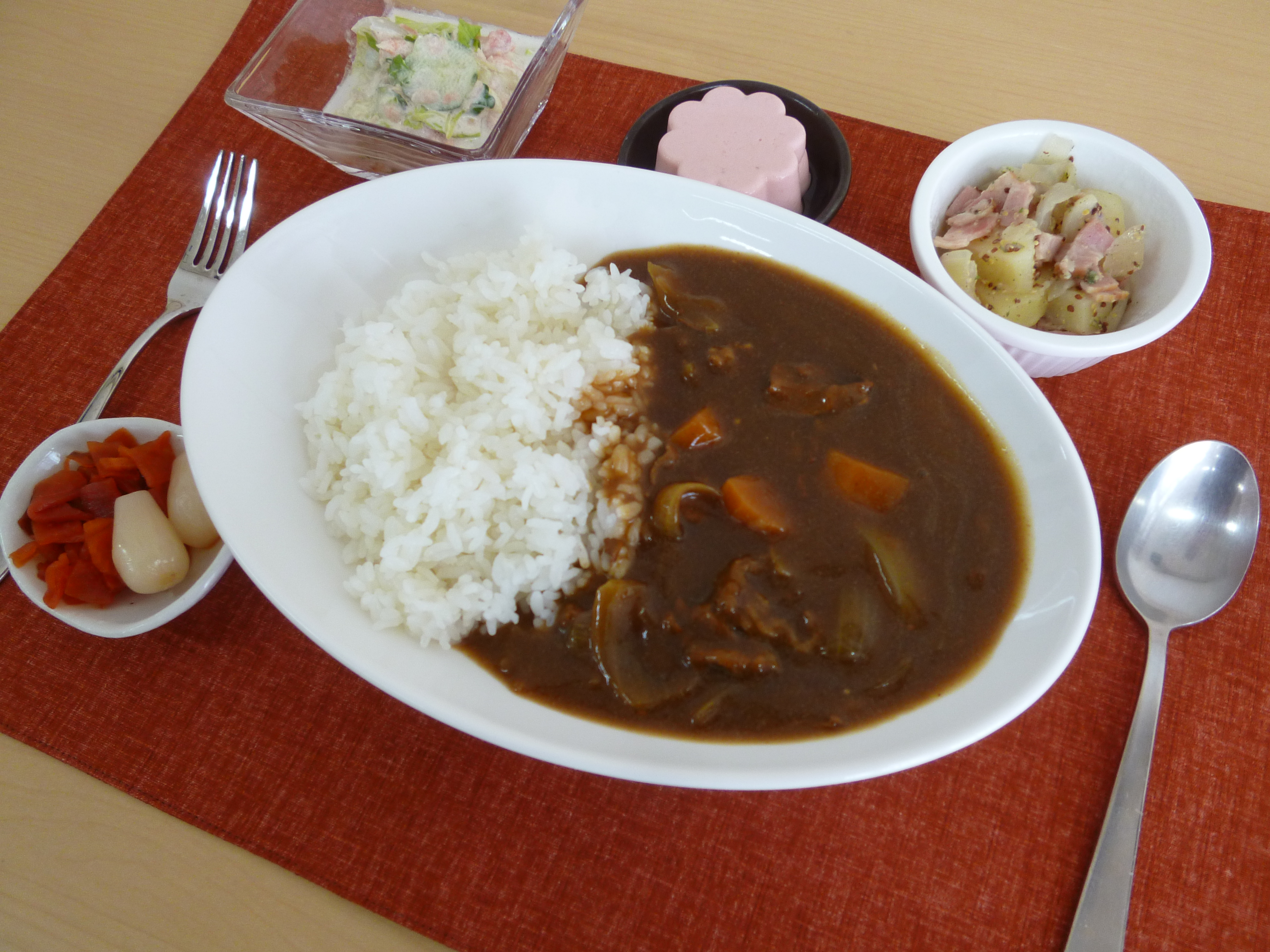 くみのき苑ゆらら　カレーライス