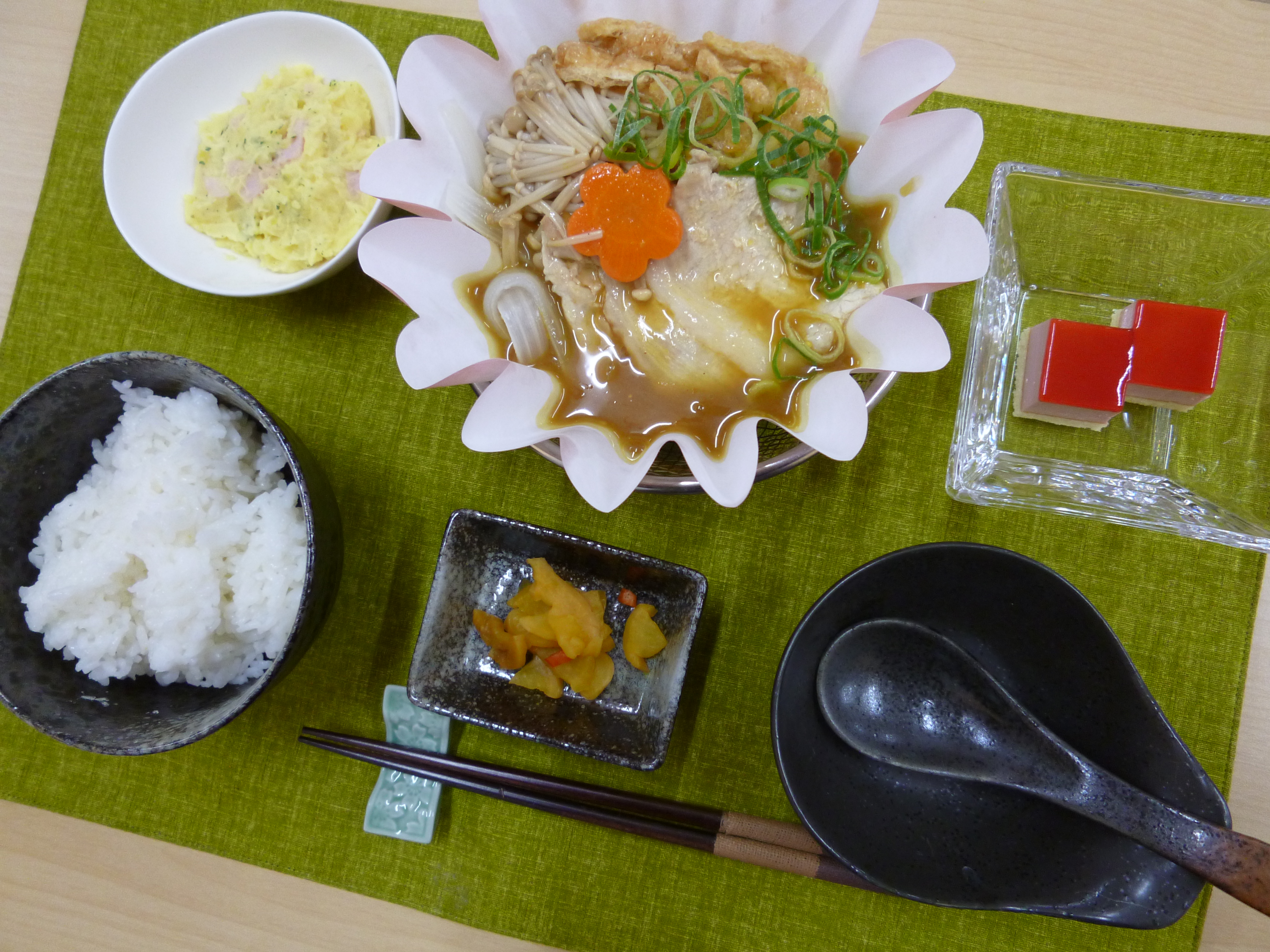 くみのき苑ゆらら　カレー鍋