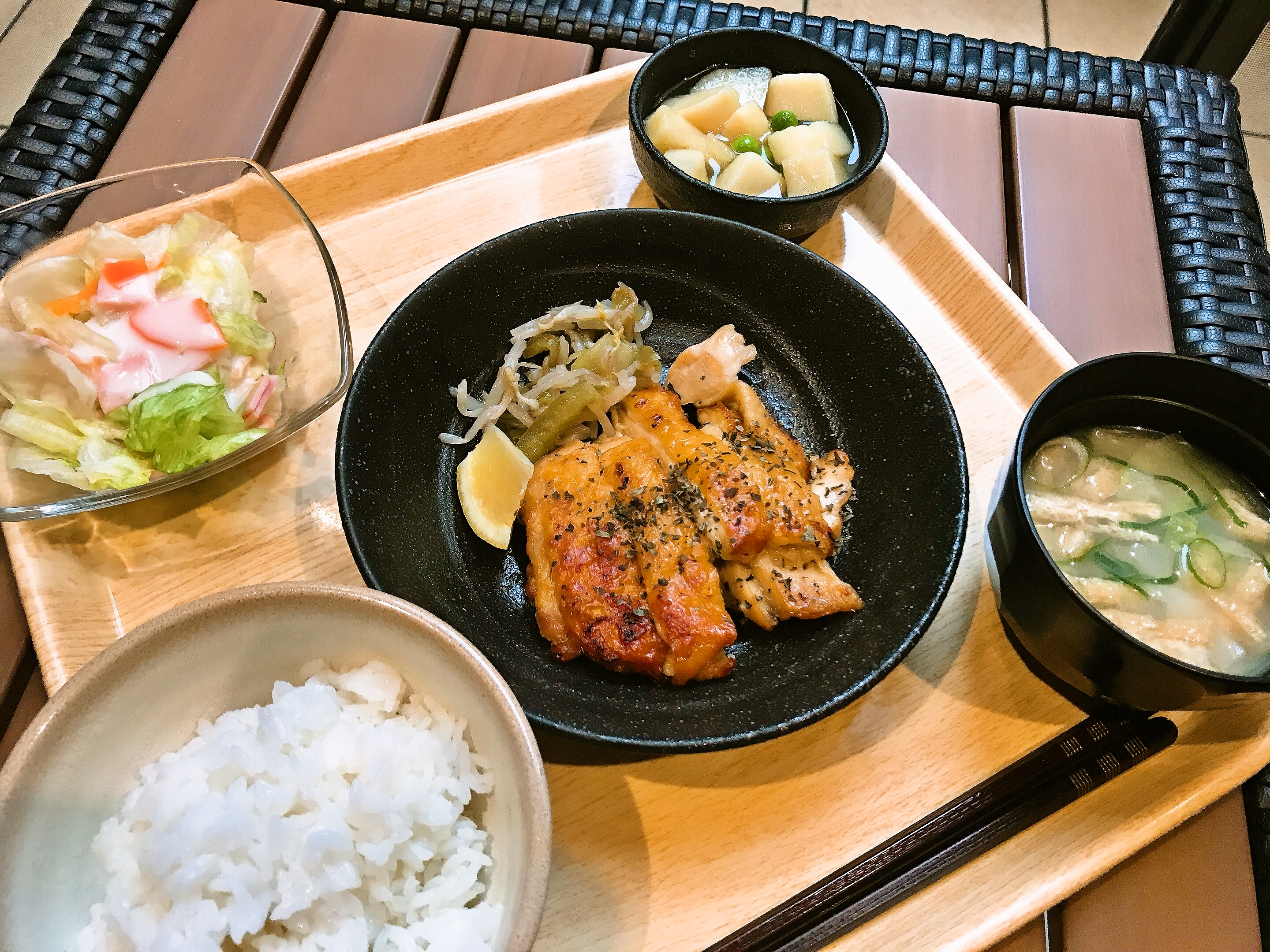 くみのき苑しらさぎ　バジルチキン