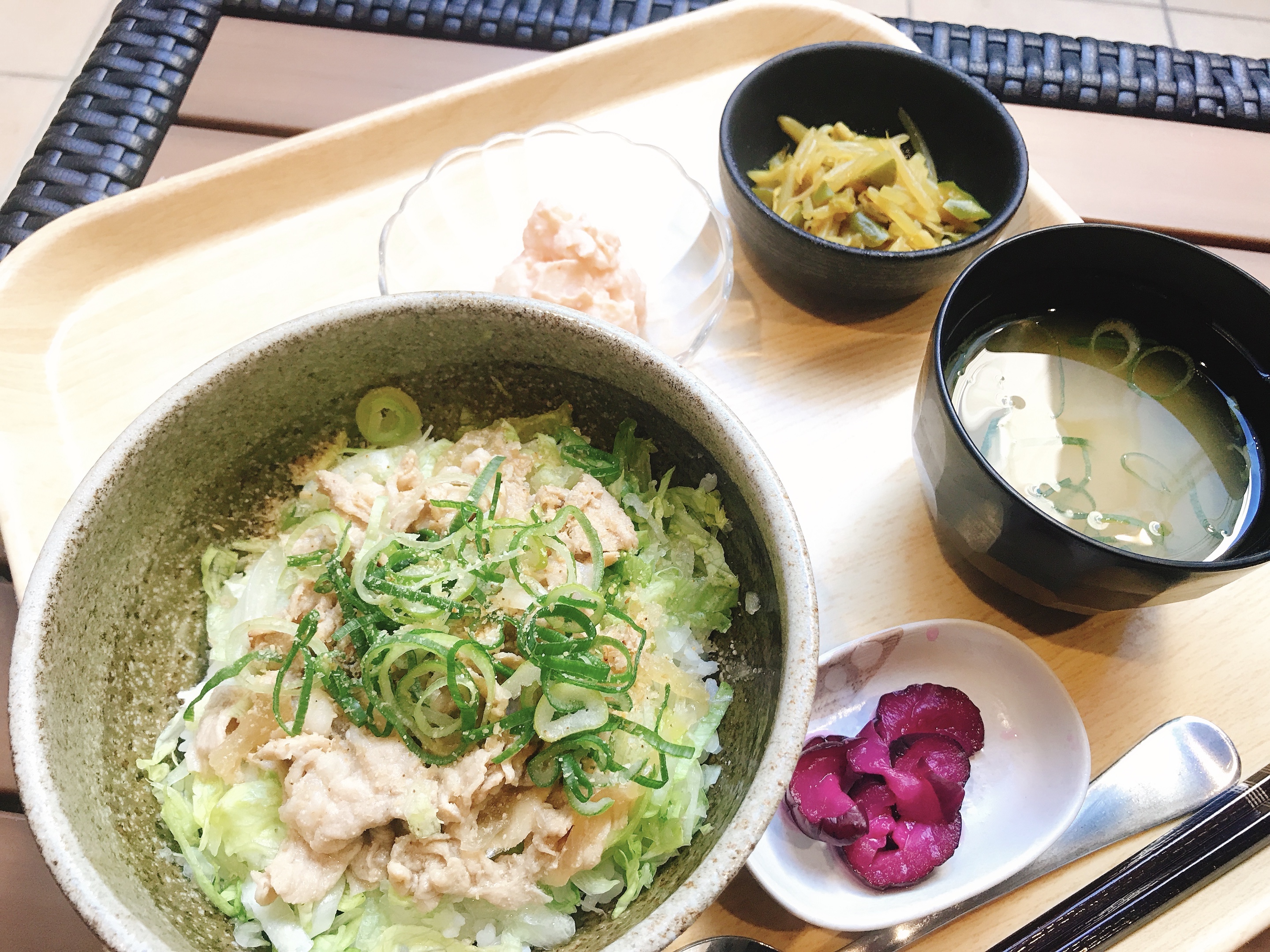 くみのき苑しらさぎ　豚丼