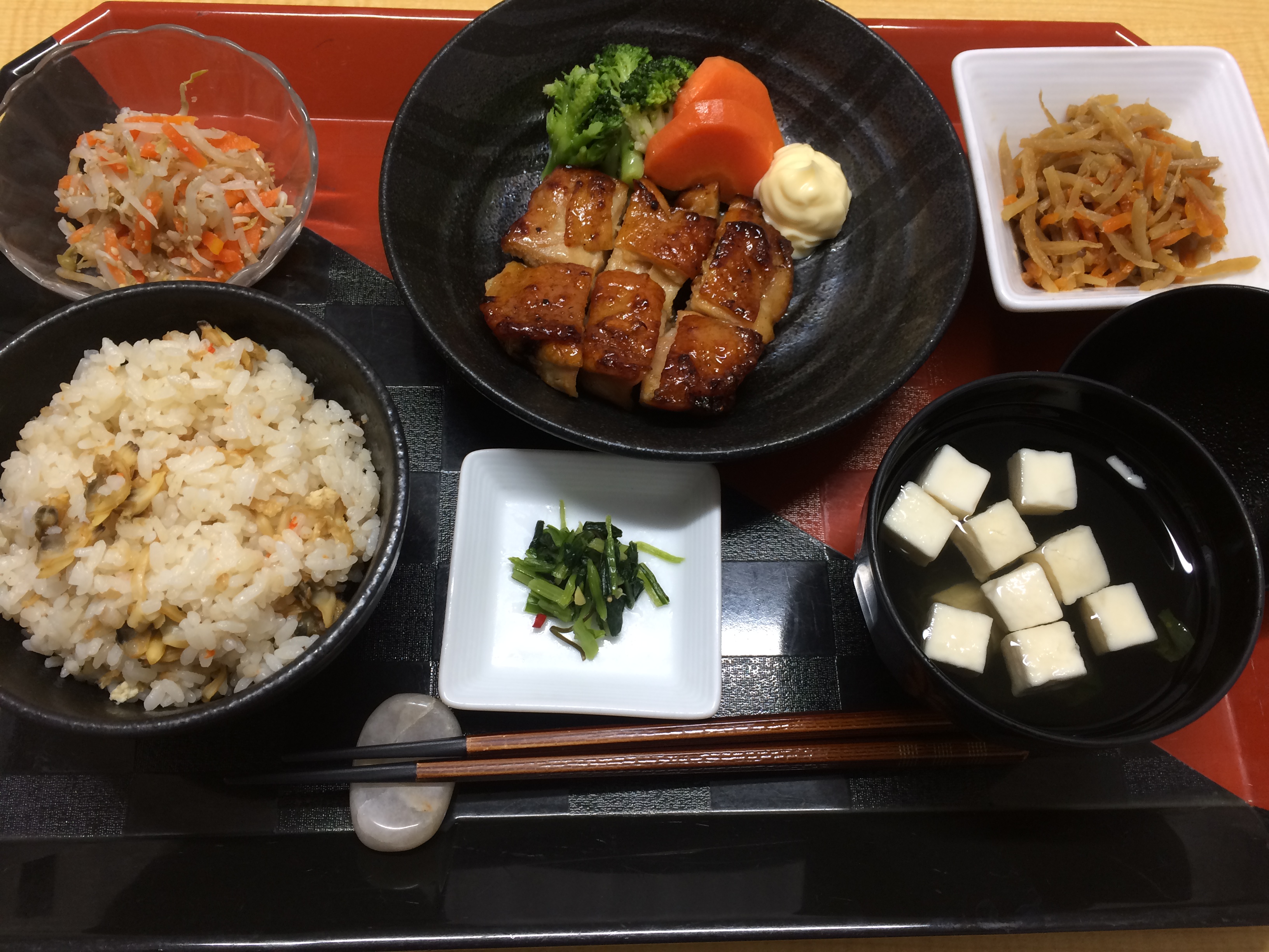 くみのき苑もず陵南　鶏肉の照焼