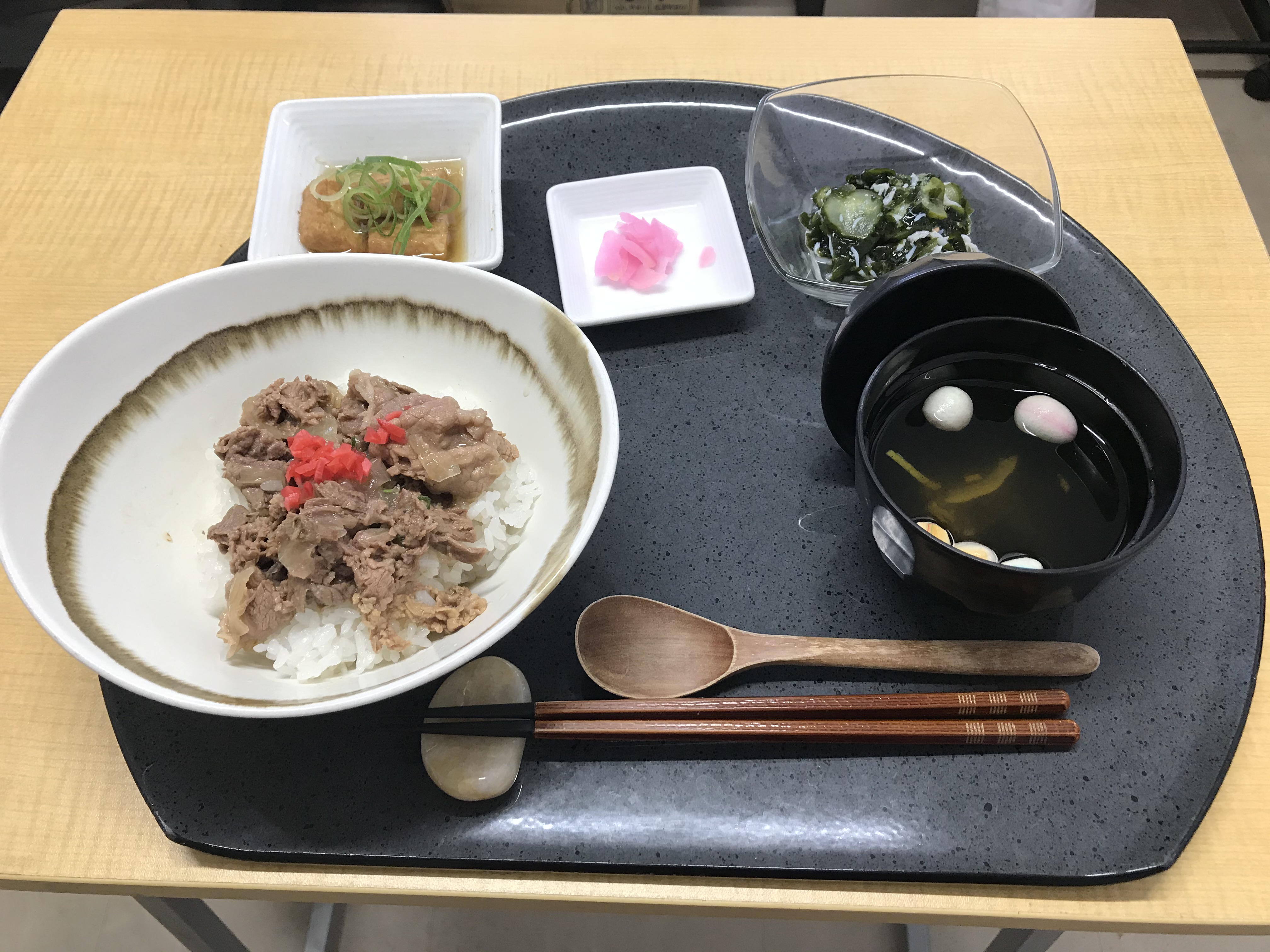 くみのき苑もず陵南　牛丼