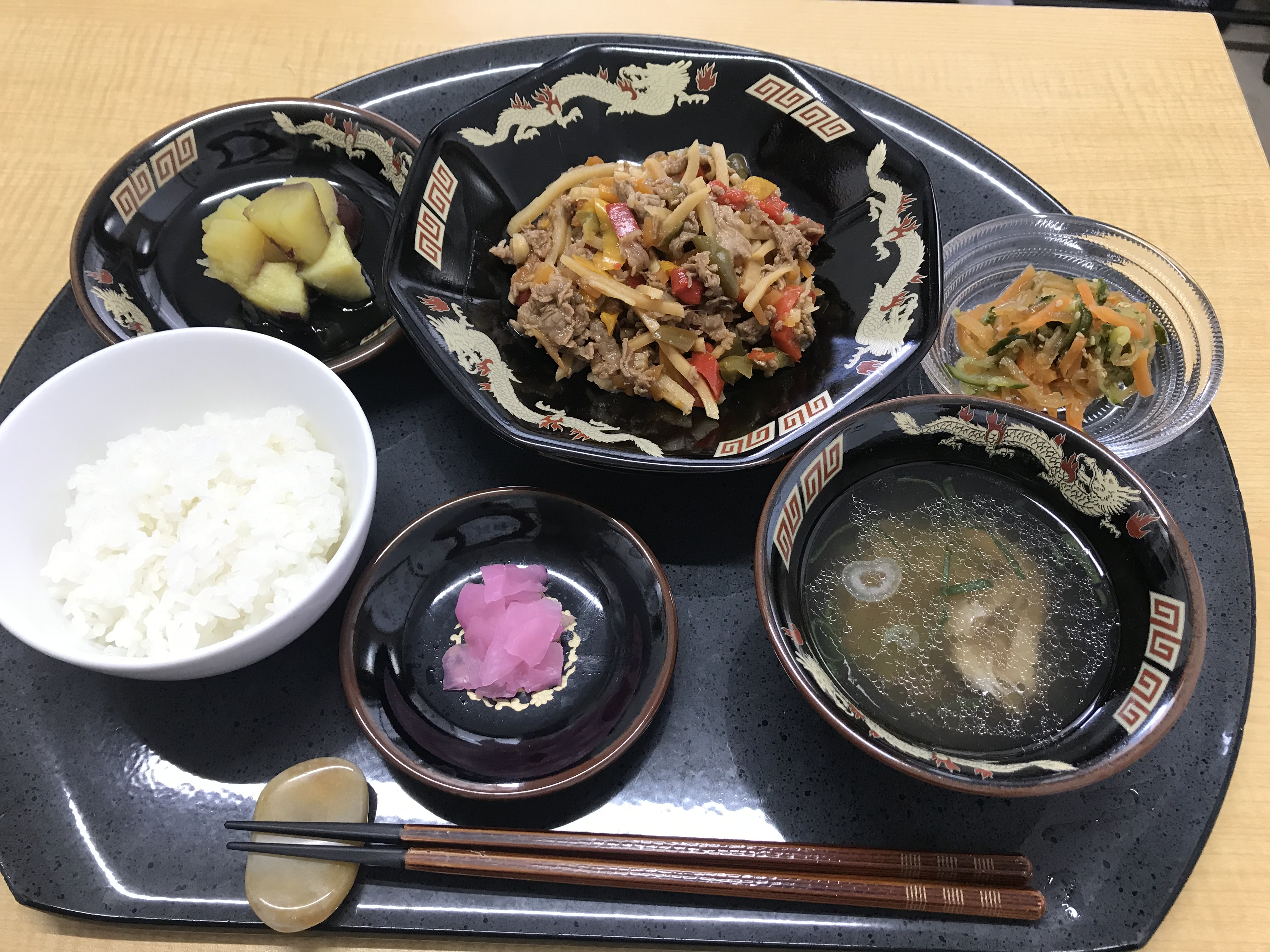 くみのき苑もず陵南　青椒肉絲