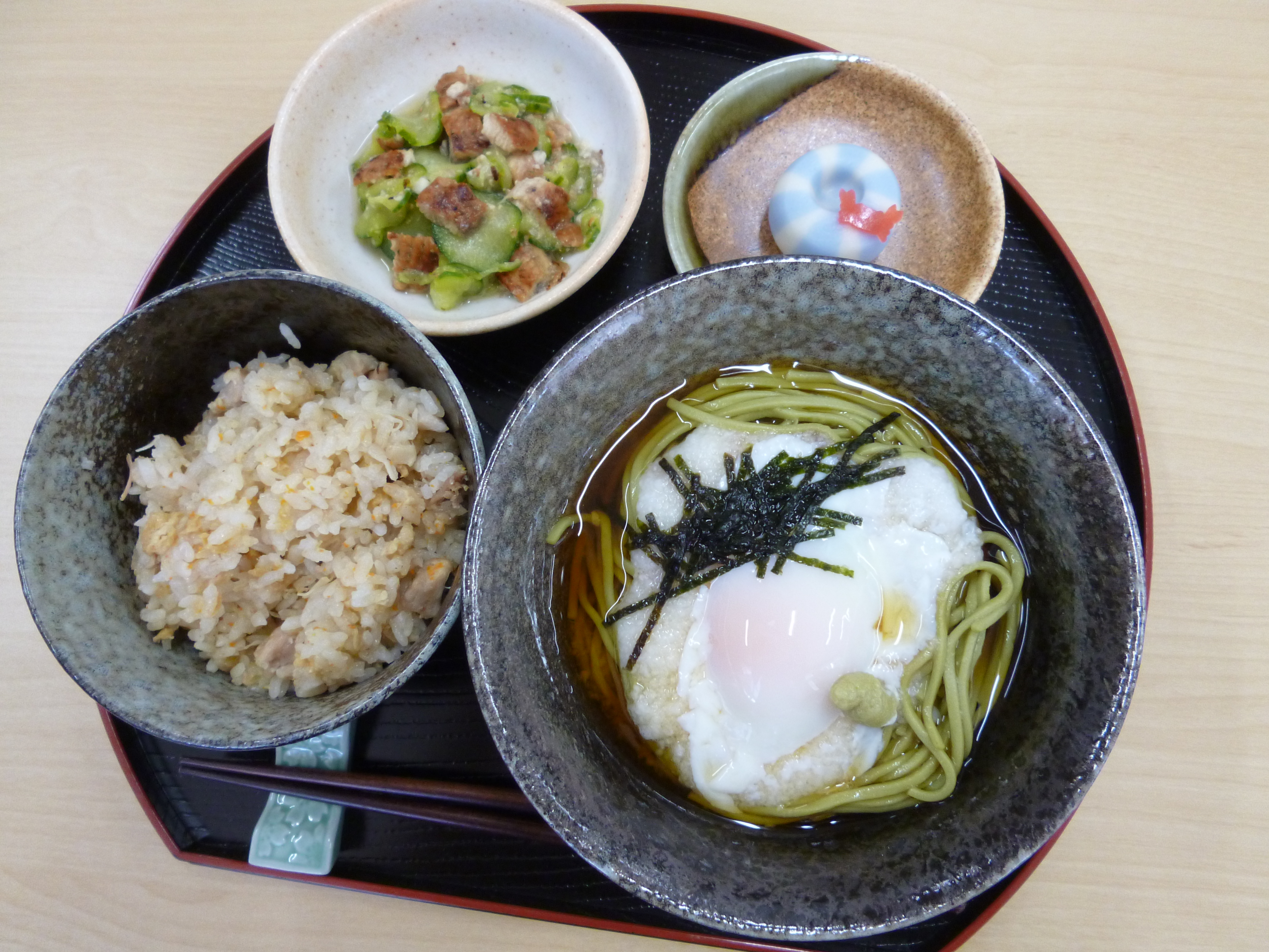 くみのき苑ゆらら　とろろ茶そば