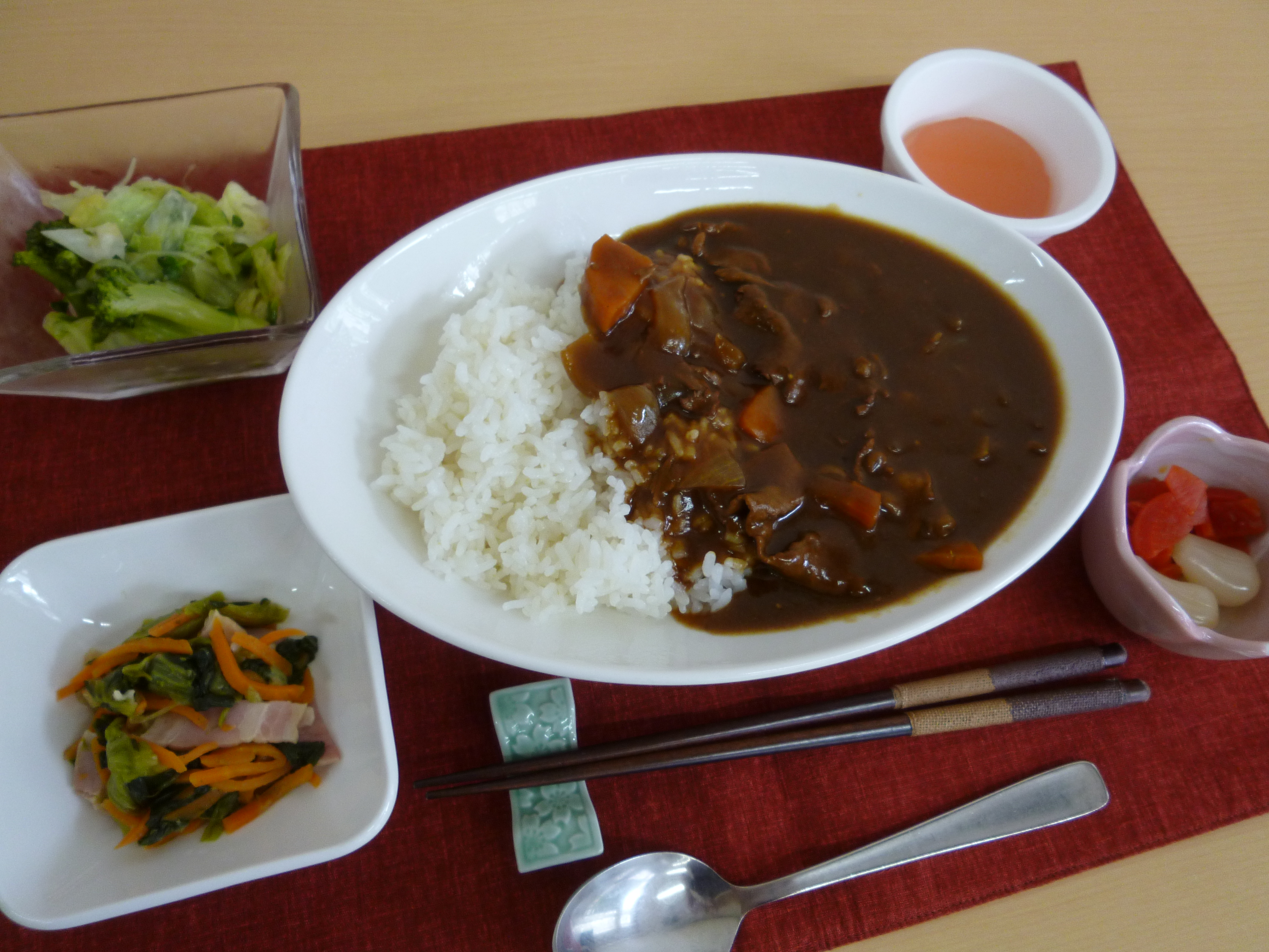 くみのき苑ゆらら　カレーライス