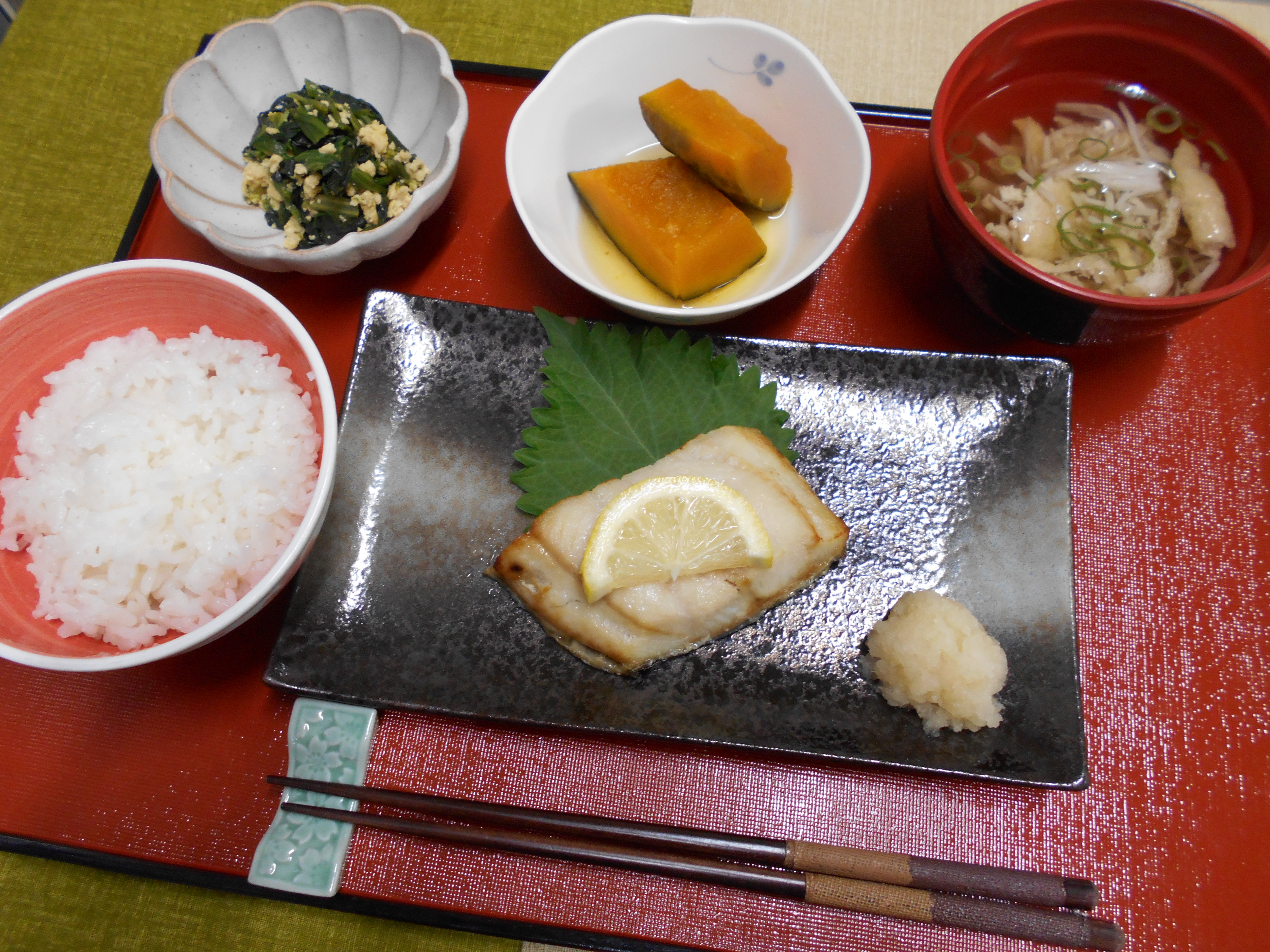 くみのき苑本部　ほっけの塩焼き