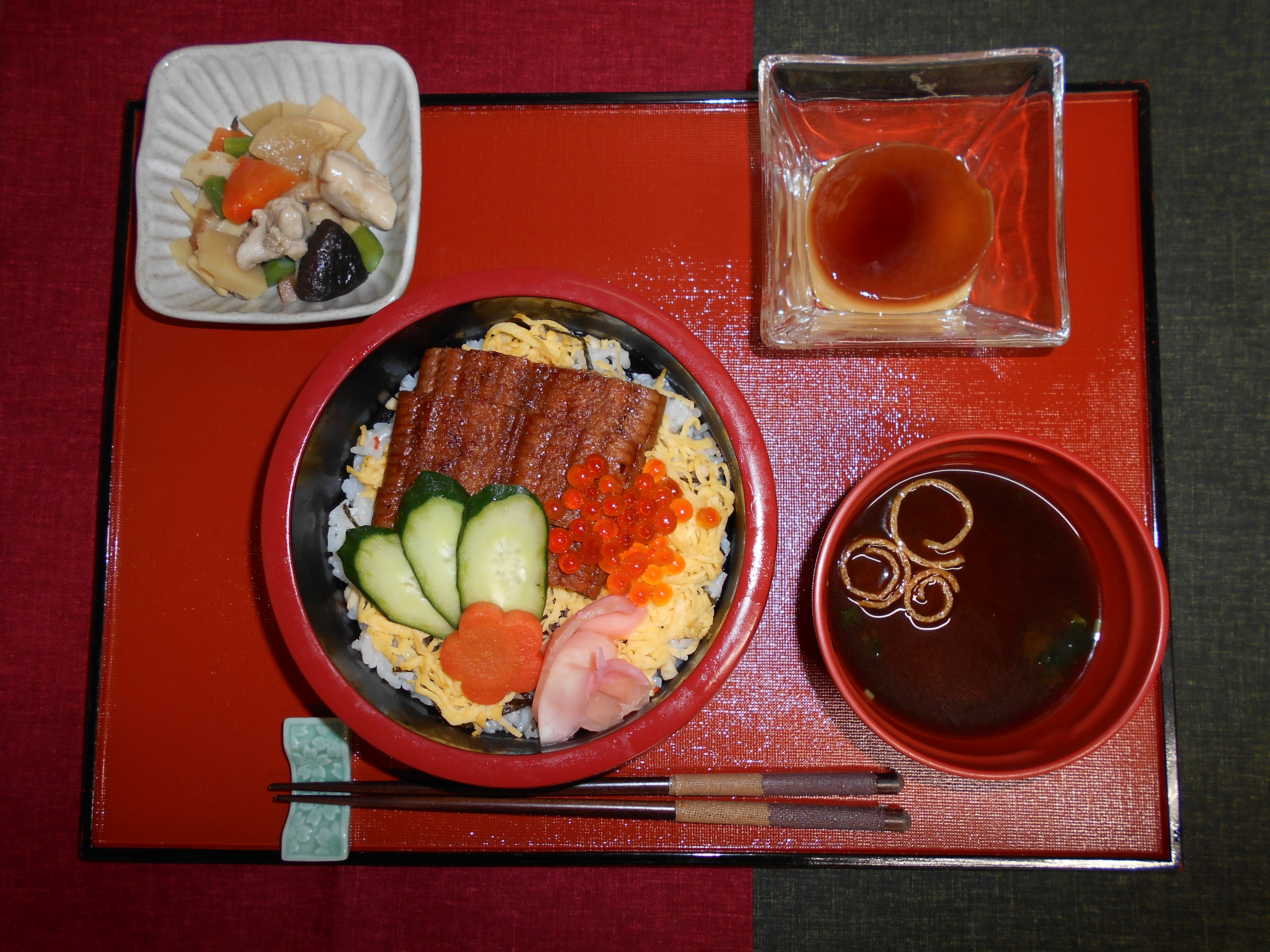 くみのき苑本部　うなぎ散し寿司