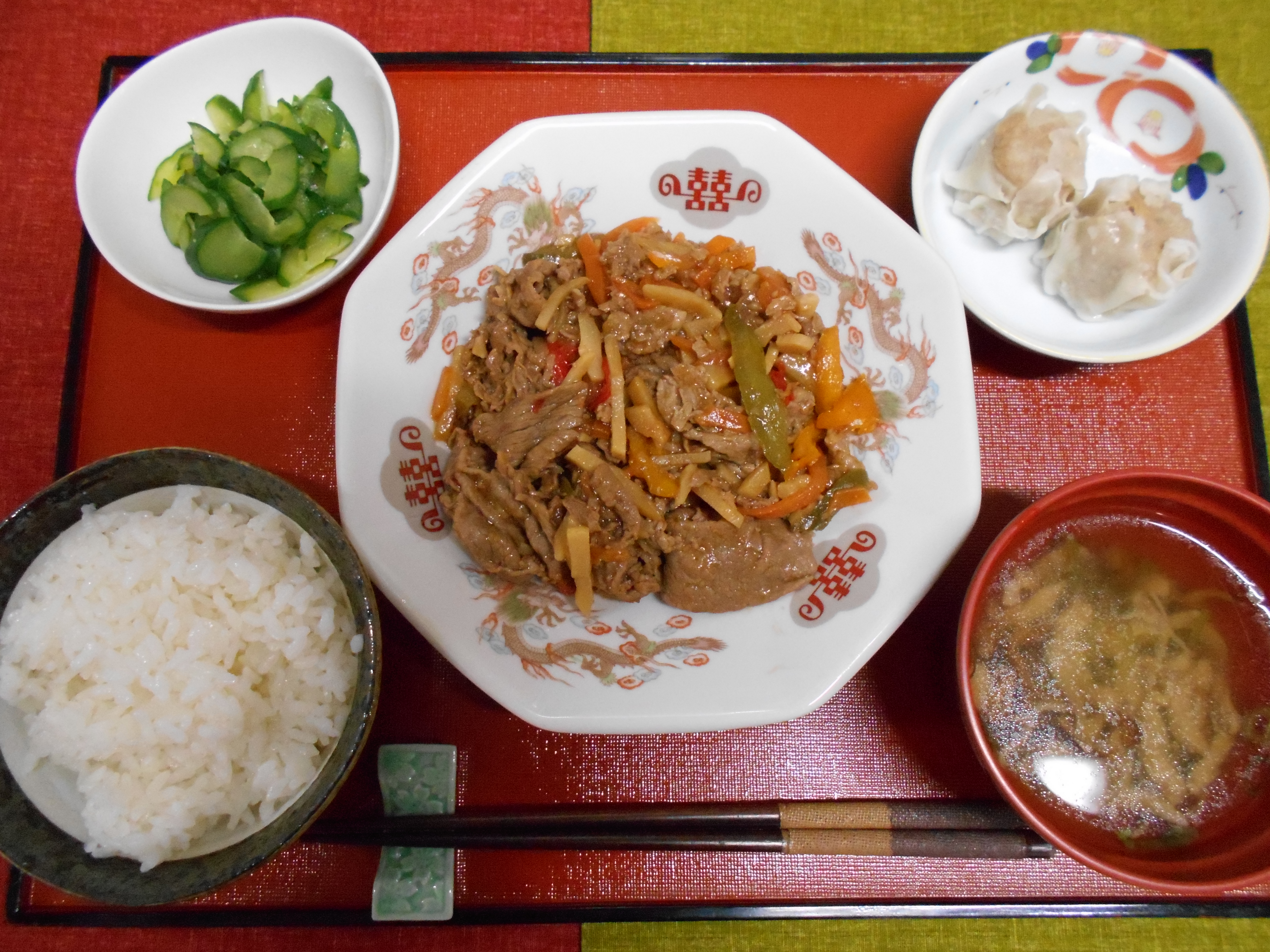 くみのき苑本部　青椒肉絲