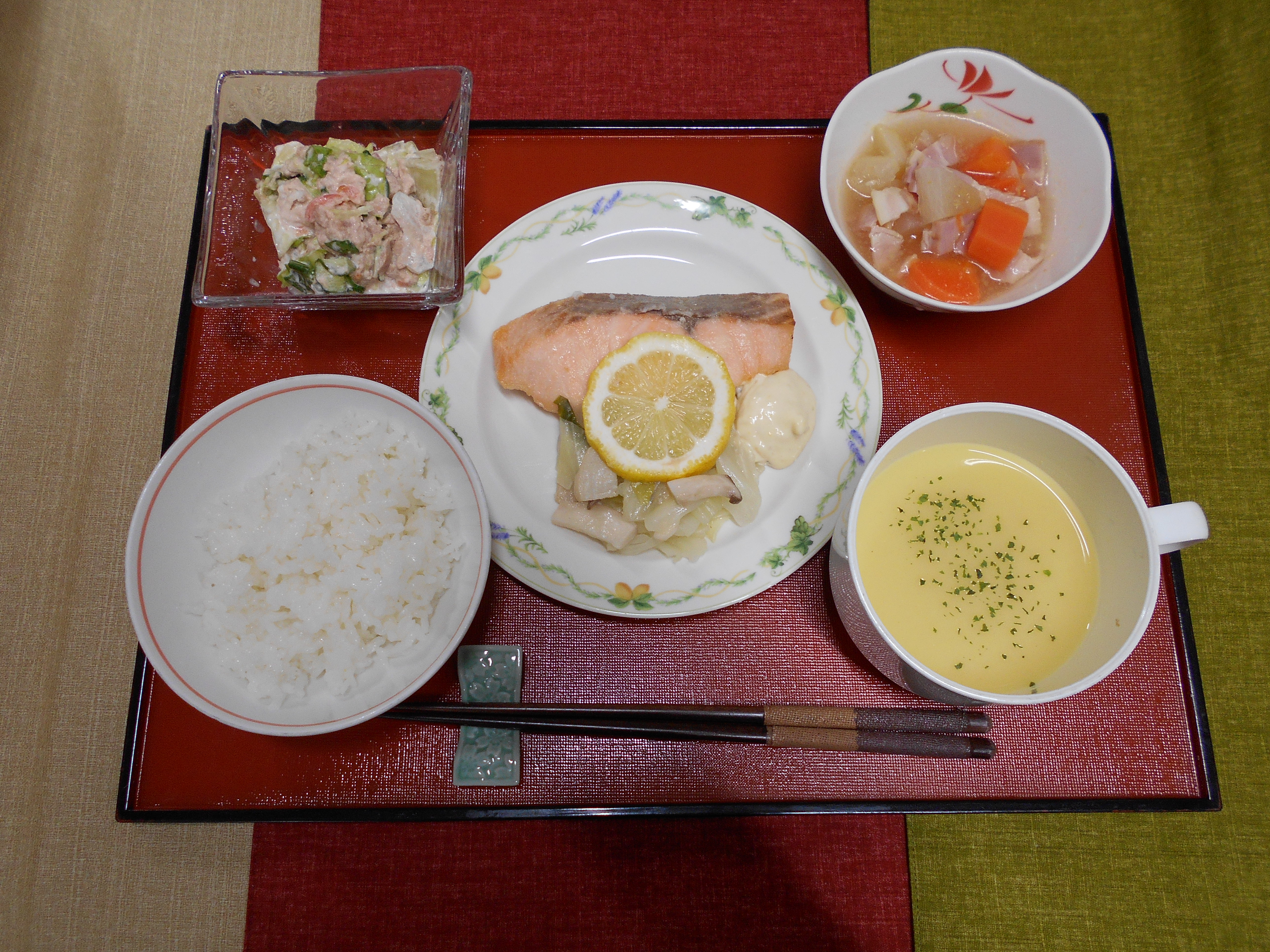 くみのき苑本部　サーモンムニエル